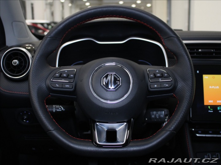 MG ZS 1,5 CVVT 78kW 15tkm. 1.ma 2023