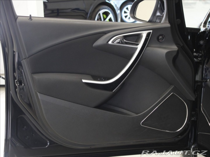 Opel Astra 2,0 CDTi 118kW Cosmo 180t 2010