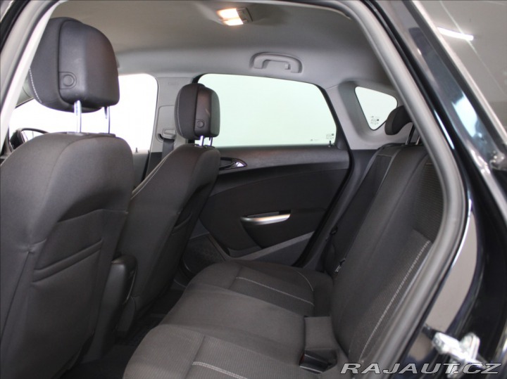 Opel Astra 2,0 CDTi 118kW Cosmo 180t 2010