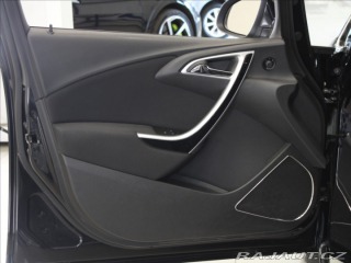 Opel Astra 2,0 CDTi 118kW Cosmo 180t 2010