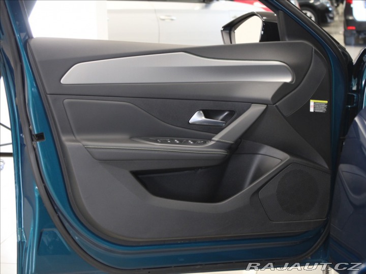 Peugeot 308 1,2 PT 96kW AT GT-line 22 2024