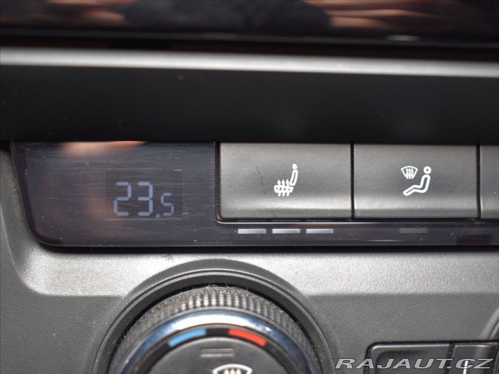 Škoda Octavia 1,4 Style Bezklíč.Webasto 2015