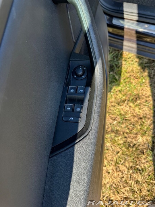 Škoda Superb 2,0   III Combi 4x4 1800