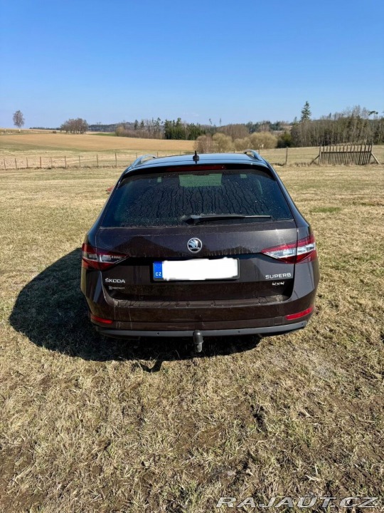 Škoda Superb 2,0   III Combi 4x4 1800