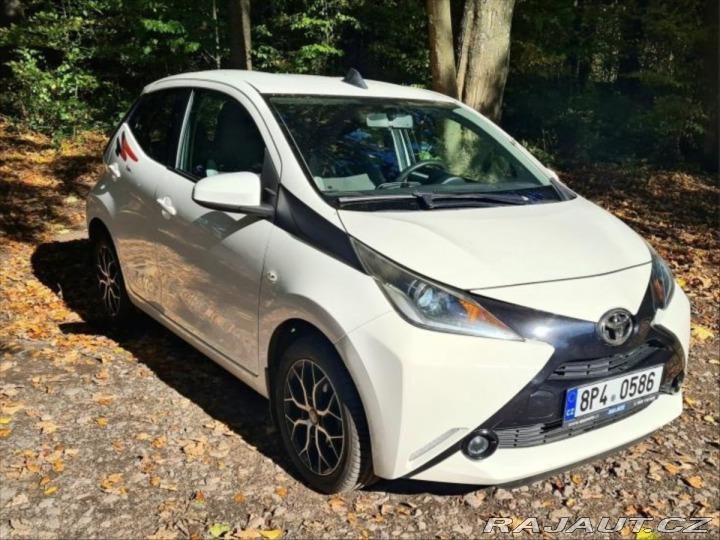 Toyota Aygo 1,0 VVTi - Velmi úsporn 2014