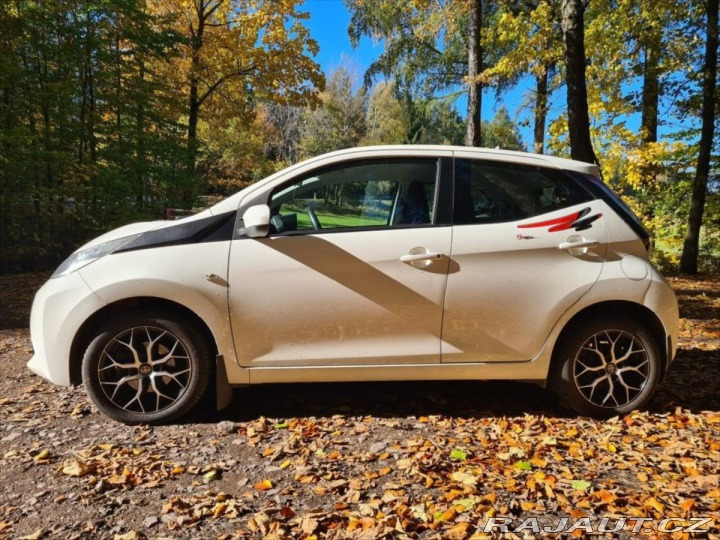 Toyota Aygo 1,0   VVTi - Velmi úsporn 2014