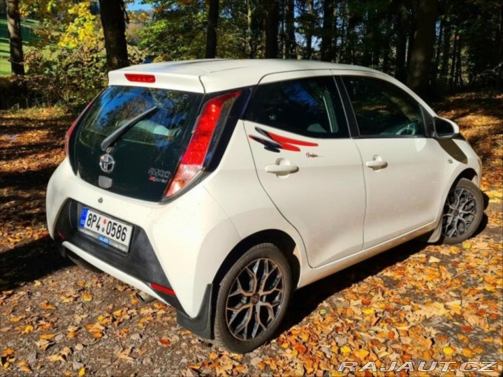 Toyota Aygo 1,0   VVTi - Velmi úsporn 2014
