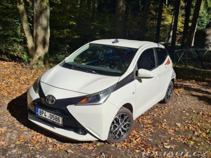 Toyota Aygo 1,0   VVTi - Velmi úsporn 2014