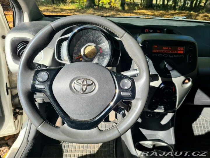 Toyota Aygo 1,0   VVTi - Velmi úsporn 2014