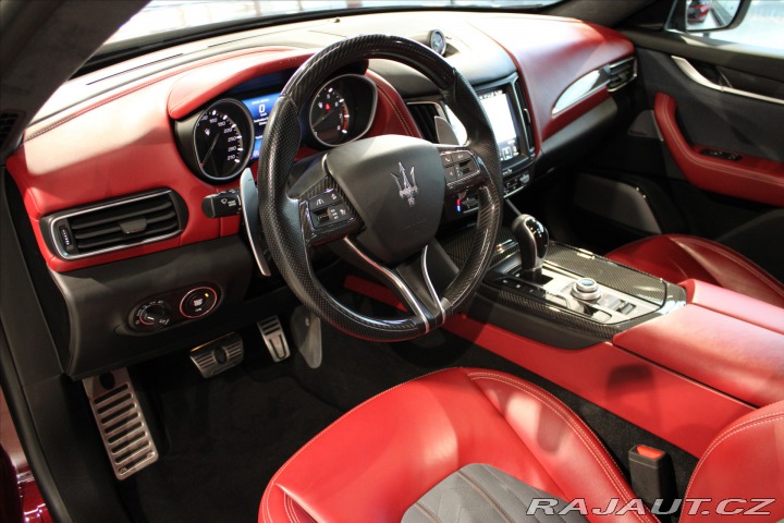 Maserati Levante SQ4 GranLusso ACC/Pano/B& 2017