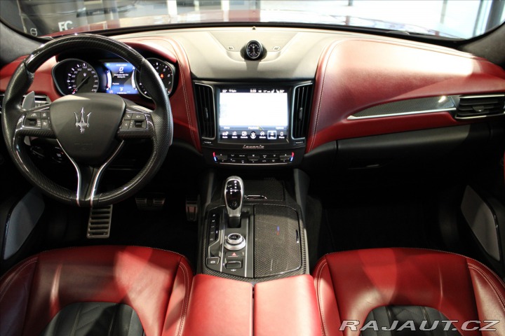 Maserati Levante SQ4 GranLusso ACC/Pano/B& 2017