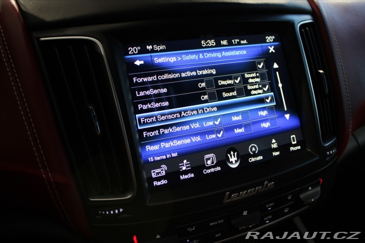 Maserati Levante SQ4 GranLusso ACC/Pano/B& 2017