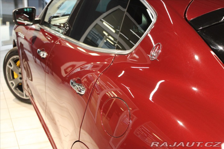 Maserati Levante SQ4 GranLusso ACC/Pano/B& 2017