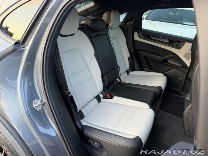 Porsche Cayenne E3 II Coupe Black Edition 2026