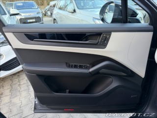 Porsche Cayenne E3 II Coupe Black Edition 2026