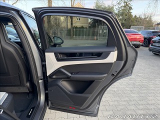 Porsche Cayenne E3 II Coupe Black Edition 2026