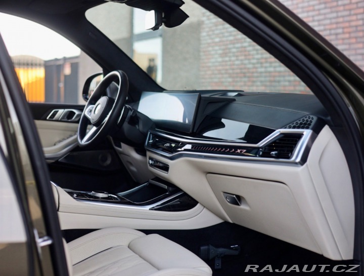BMW X7 xDrive 40i mHEV A/T 2023