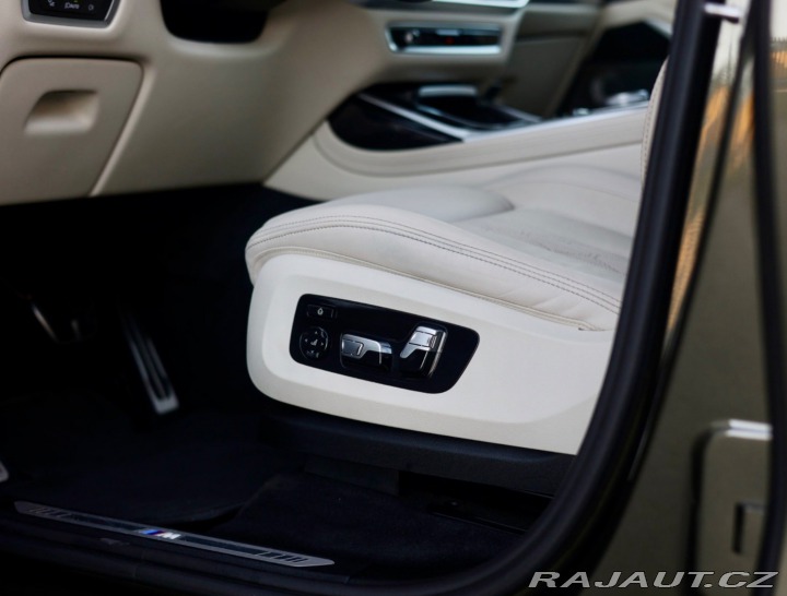 BMW X7 xDrive 40i mHEV A/T 2023