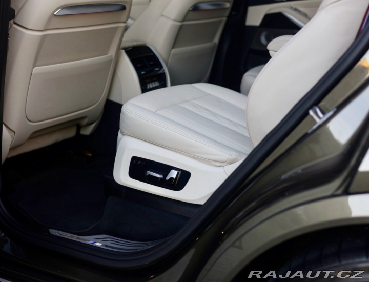 BMW X7 xDrive 40i mHEV A/T 2023