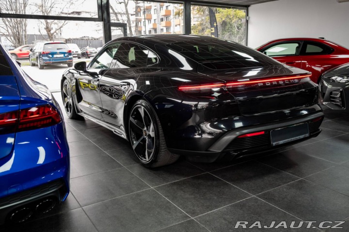 Porsche Taycan Turbo S 2020