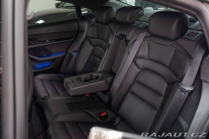 Porsche Taycan Turbo S 2020