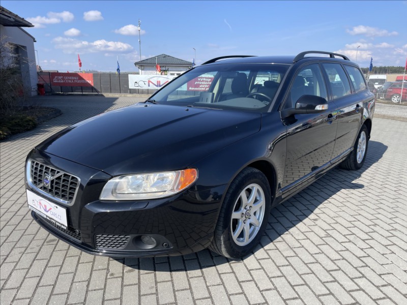 Volvo V70 2,4 D5 AWD Momentum, odp.