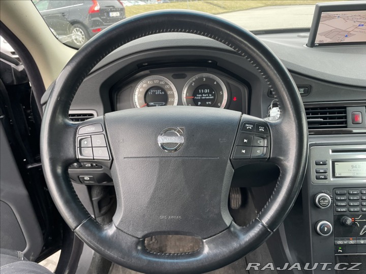 Volvo V70 2,4 D5 AWD Momentum, odp. 2008
