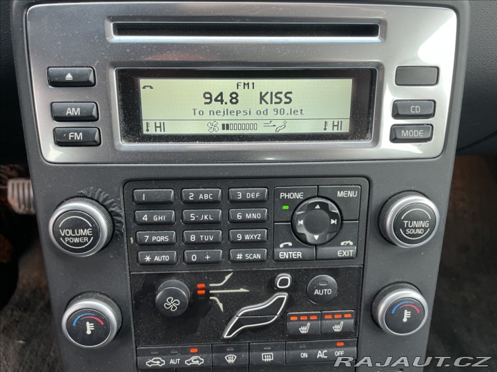 Volvo V70 2,4 D5 AWD Momentum, odp. 2008