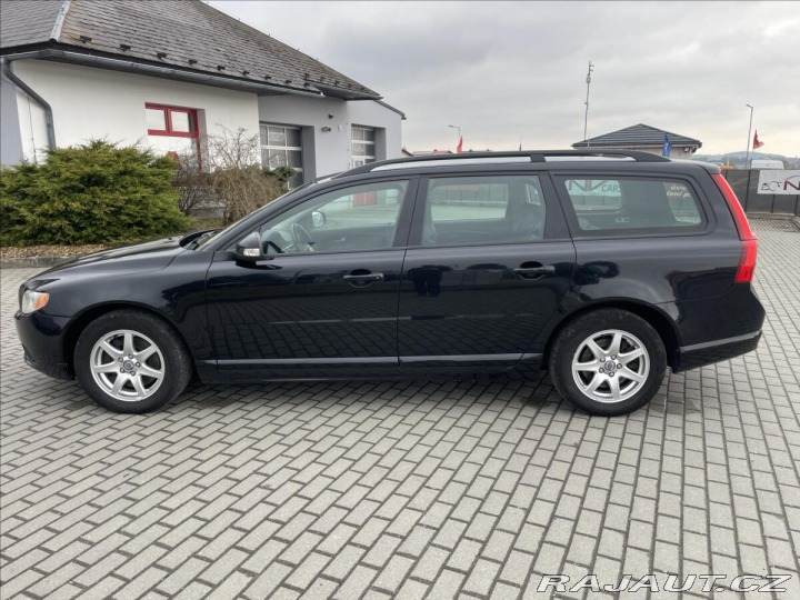 Volvo V70 2,4 D5 AWD Momentum, odp. 2008