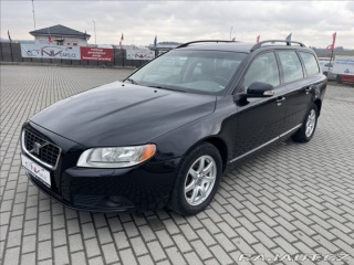 Volvo V70 2,4 D5 AWD Momentum, odp. 2008