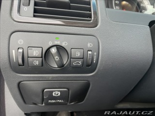 Volvo V70 2,4 D5 AWD Momentum, odp. 2008