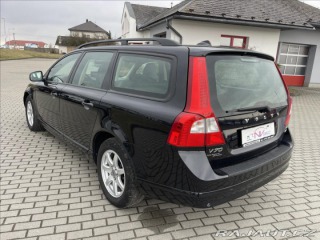 Volvo V70 2,4 D5 AWD Momentum, odp. 2008
