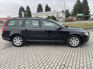 Volvo V70 2,4 D5 AWD Momentum, odp. 2008