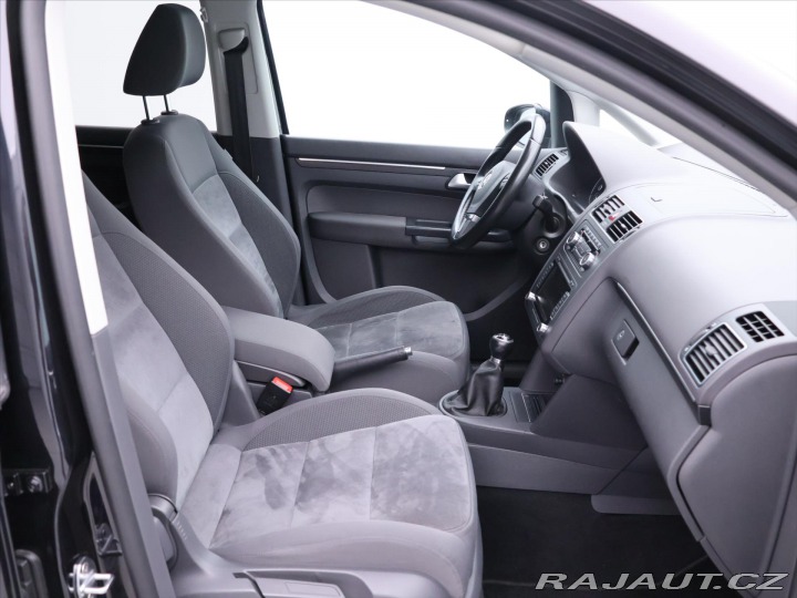 Volkswagen Touran 1,4 TSI 103kW Highline Na 2010