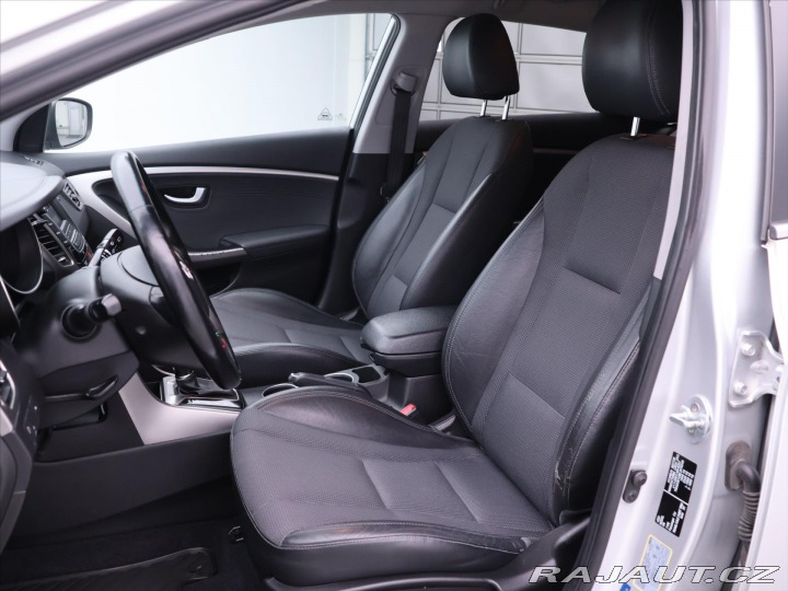 Hyundai i30 1,6 CRDi 81kW Automat CZ 2014