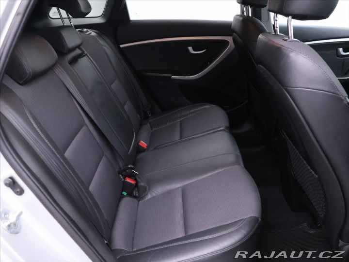 Hyundai i30 1,6 CRDi 81kW Automat CZ 2014