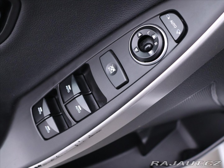 Hyundai i30 1,6 CRDi 81kW Automat CZ 2014