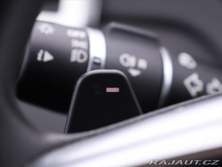 Land Rover Discovery 2,0 L TD4 110kW 4WD 2017