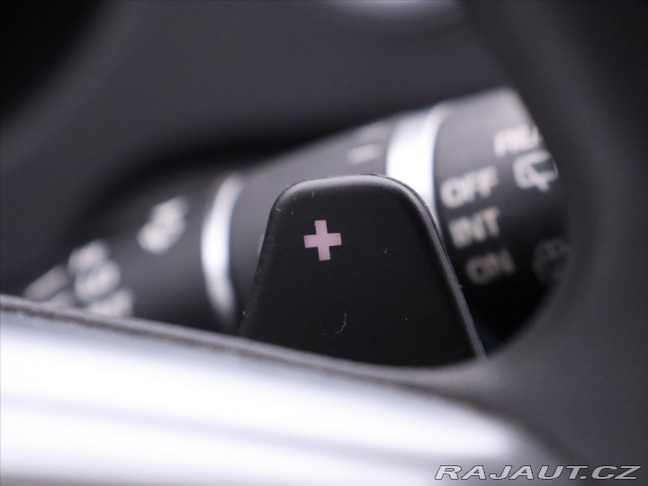 Land Rover Discovery 2,0 L TD4 110kW 4WD 2017