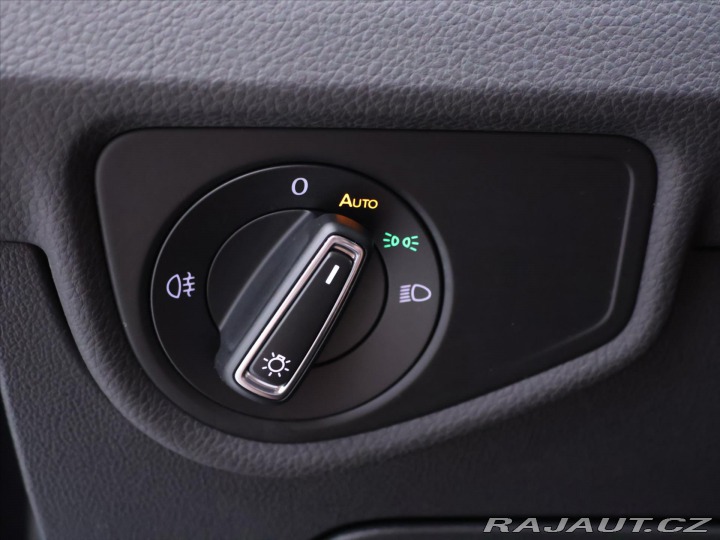Volkswagen Touran 1,8 TSI DSG R-line LED Pa 2017