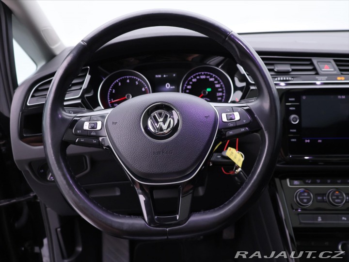Volkswagen Touran 1,8 TSI DSG R-line LED Pa 2017