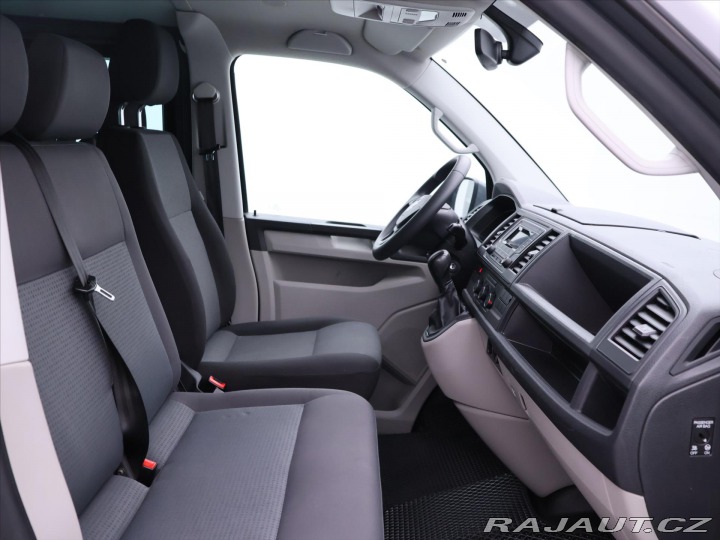Volkswagen Transporter 2,0 TDI 110kW DSG 8-Míst 2018
