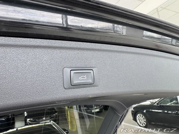 Audi A4 2,0TDI 140kW*Matrix*REZER 2017