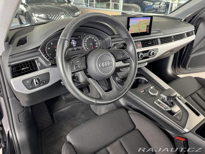 Audi A4 2,0TDI 140kW*Matrix*REZER 2017