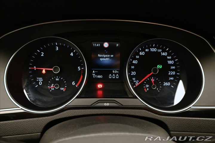 Volkswagen Passat 2,0 TDI 110 kW DSG BUSINE 2022