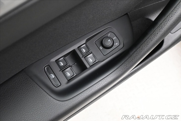 Volkswagen Passat 2,0 TDI 110 kW DSG BUSINE 2022