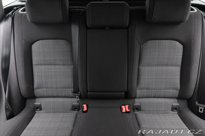 Volkswagen Passat 2,0 TDI 110 kW DSG BUSINE 2022