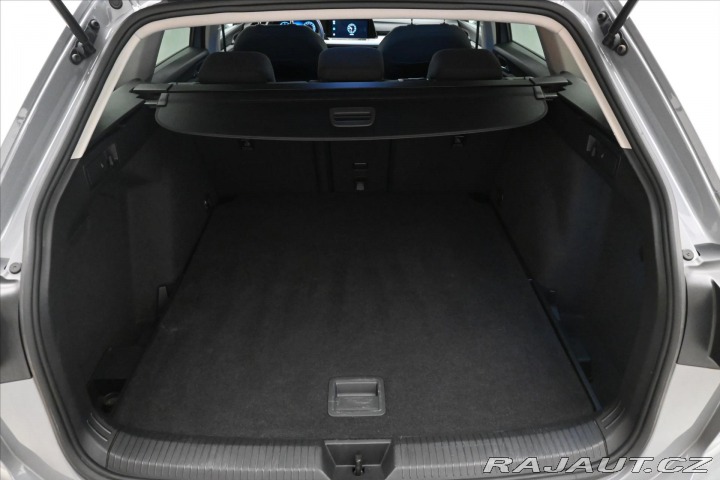 Volkswagen Golf 2,0 TDI 110 KW DSG Life Z 2022