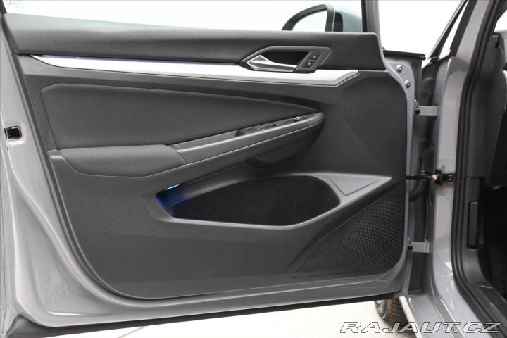 Volkswagen Golf 2,0 TDI 110 KW DSG Life Z 2022