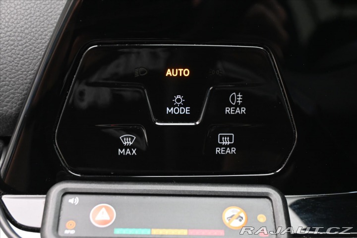 Volkswagen Golf 2,0 TDI 110 KW DSG Life Z 2022